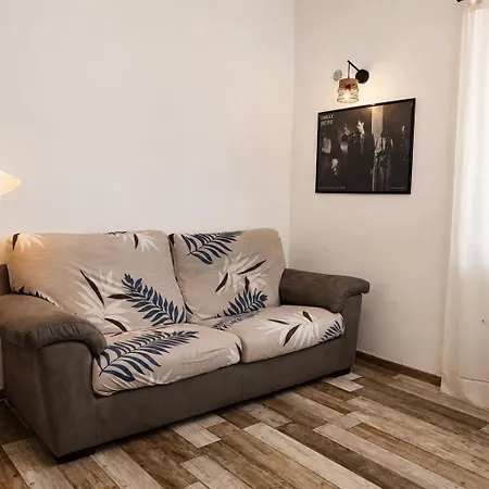 Interno Sg *